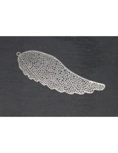 pendentif aile d'ange argenté en métal fin et léger