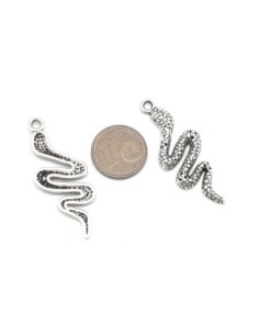 pendentif serpent cobra en métal argenté 2