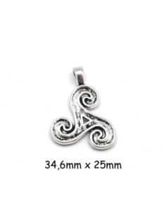 Pendentif Triskell argenté motif celtique en métal argenté 35mm x 25mm