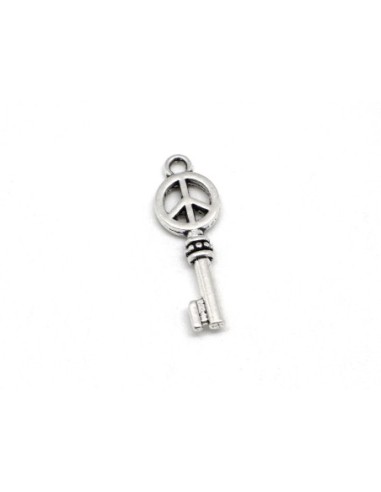 Pendentif argenté pas cher clef Peace and Love en métal 26mm x 9mm