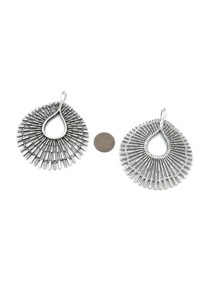 estampe éventail argenté en métal travaillé ajouré 67mm pas cher