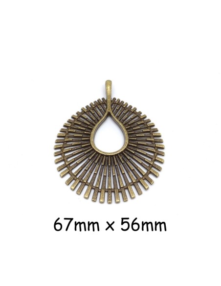 Grand pendentif éventail bronze en métal travaillé ajouré 67mm