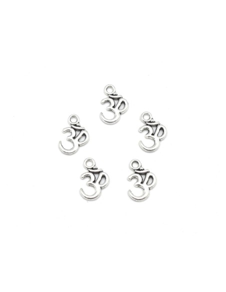 Pendentif argenté symbole "Om" de l'absolu en métal - porte bonheur