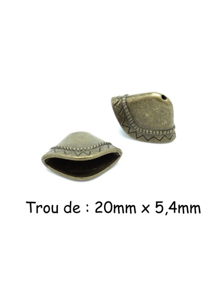 Embout calotte, coupelle en métal de couleur bronze travaillé style ethnique
