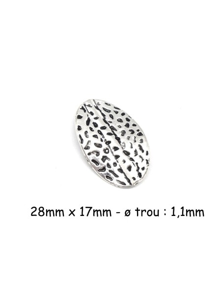 perle argenté ovale tourbillon en métal martelé