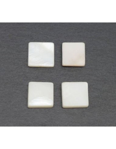 Perle carré en nacre de couleur blanc cassé ivoire nacré