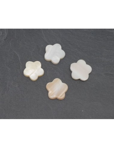 Perle fleur en nacre de couleur ivoire nacré pas chère