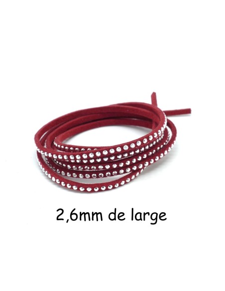cordon de suédine fine rouge bordeaux strassée argenté Aspect daim
