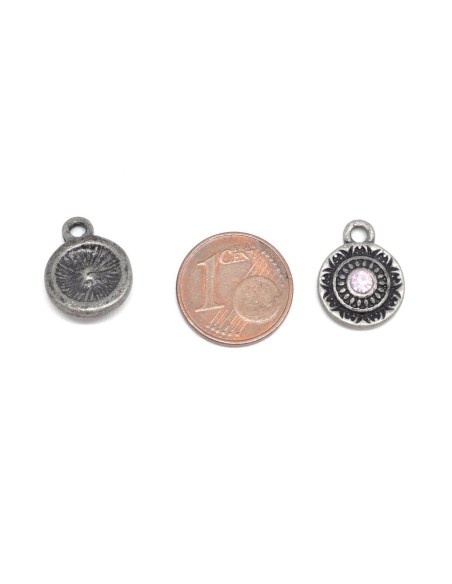 Charm médaillon argenté gris foncé en métal avec strass rose pastel