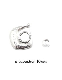 Pendentif en métal argenté martelé avec cabochon strass à coller