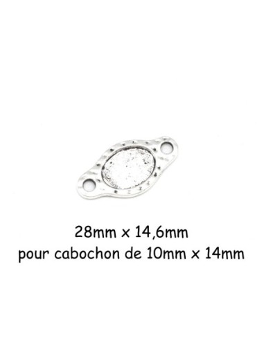 Perle connecteur pour cabochon ovale de 10 X 14mm en métal argenté martelé