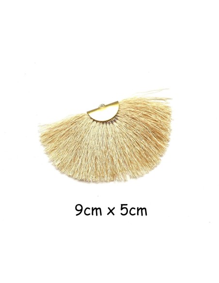 Pompon éventail beige, pendentif pompon demi lune 9cm x 5cm brillant satiné