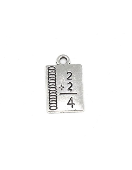 Pendentif cahier addition en métal argenté