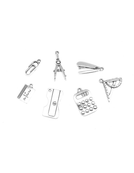 Pendentif en métal argenté sur le thème de l'école, calculatrice, équerre, taille crayon