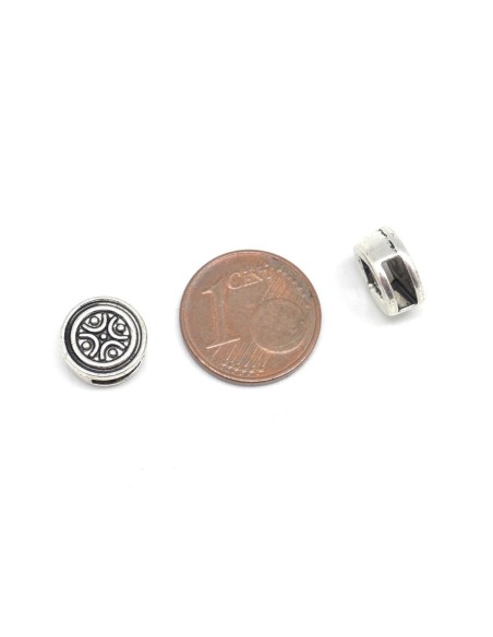 Perle poussoir argenté ronde travaillé slide pour lanière de 6mm en métal style ethnique