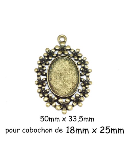 Pendentif ovale orné de fleurs pour cabochon de 24mmx17mm en métal doré pâle