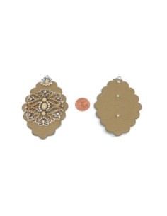 Pendentif losange fleur baroque en simili cuir marron vert et métal argenté orné de cabochons et strass beige 2