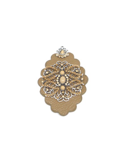 Pendentif baroque en simili cuir marron vert et métal argenté orné de cabochons et strass beige