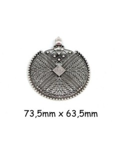 Grand Pendentif argenté style ethnique en métal travaillé filigrane