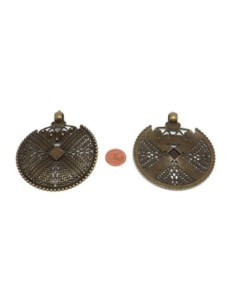 Grand Pendentif style ethnique en métal travaillé filigrane de couleur bronze 2