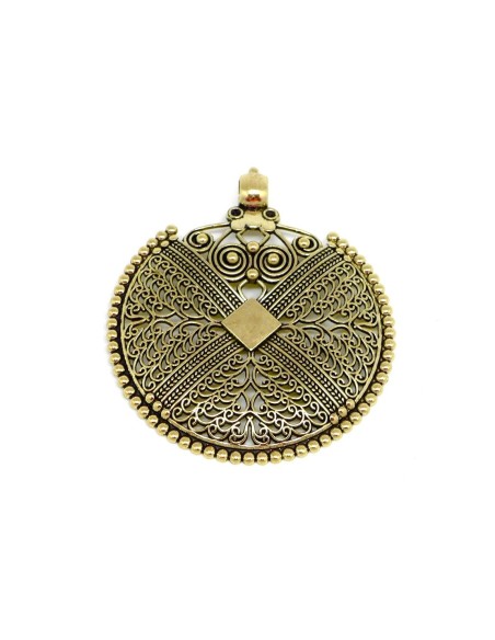 Gros Pendentif ethnique en métal travaillé filigrane, doré pâle