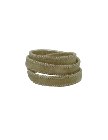 Lacet simili cuir vert sauge pâle avec couture 10mm - cuir synthétique