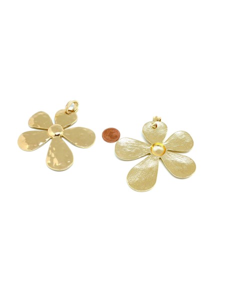 Pendentif fleur en métal doré