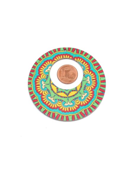Pendentif créole en bois motif mandala rosace dominante vert anis, jaune et rose