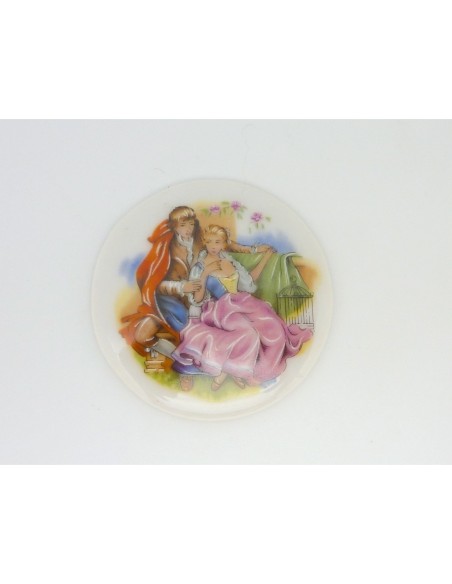 Cabochon rond en porcelaine style vintage scène de romantisme