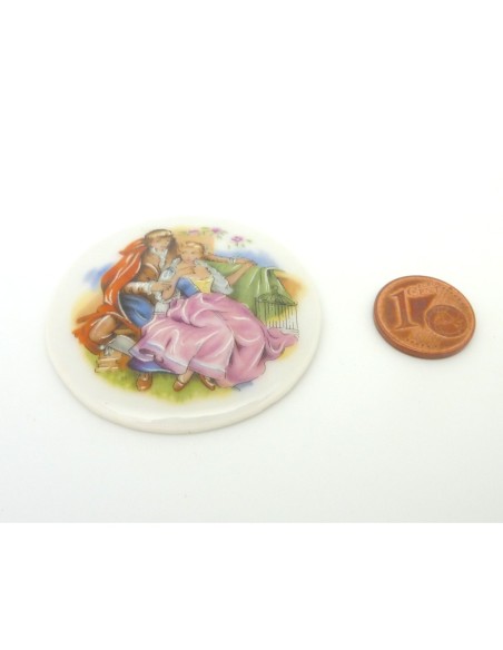 Cabochon rond en porcelaine style vintage scène de romantisme