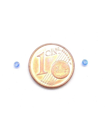 Perle de rocaille 2mm bleu ciel irisé