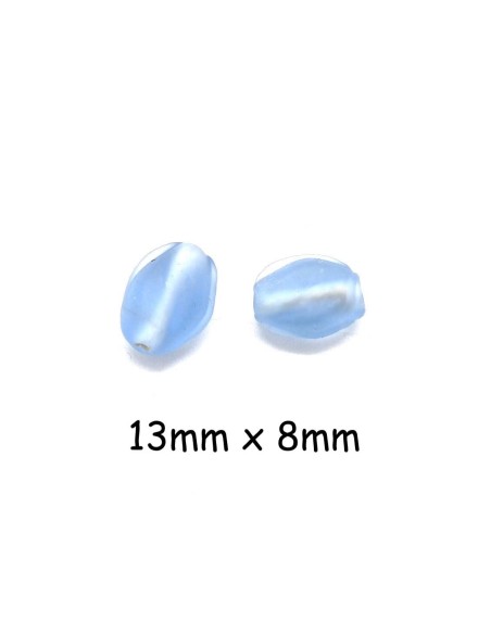 Perle olive en verre torsadé bleu clair givré