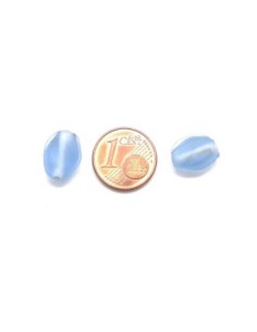 Perle olive en verre torsadé bleu clair givré 2