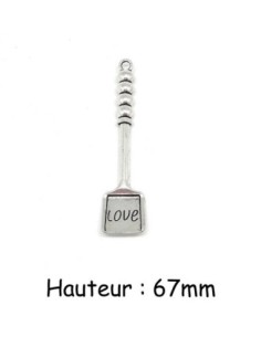 Breloque spatule LOVE, ustensile de cuisine en métal argenté vieilli