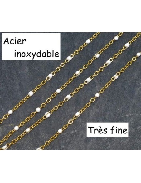 chaîne doré très fine en acier inox et maillon émaillé blanc
