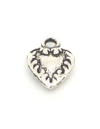 Breloque, pendentif coeur gravé en métal argenté 13,5mm