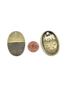 Pendentif ovale bronze en métal lisse et texturé 2