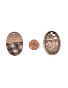 Pendentif ovale cuivré en métal lisse et texturé 2