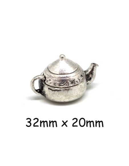 Breloque théière en métal argenté vieilli pour maison de poupées  Breloque théière en métal argenté vieilli pour maison de poupées