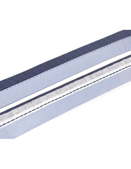 Hausse de ceinture bleu marine à pois blanc sur fond gris bleu