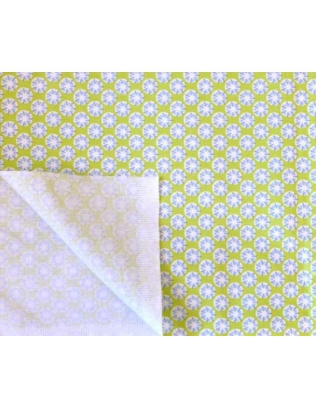 Tissu coton motif géométrique, disque, rosace, blanc, gris, bleu sur fond vert anis en 160cm de laize