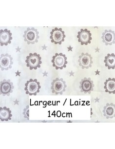Tissu coton coeur gris sur fond écru, motif étoiles, coeur, fleur en 140 de laize