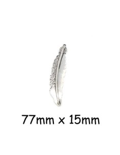 Grand pendentif  plume argenté en métal