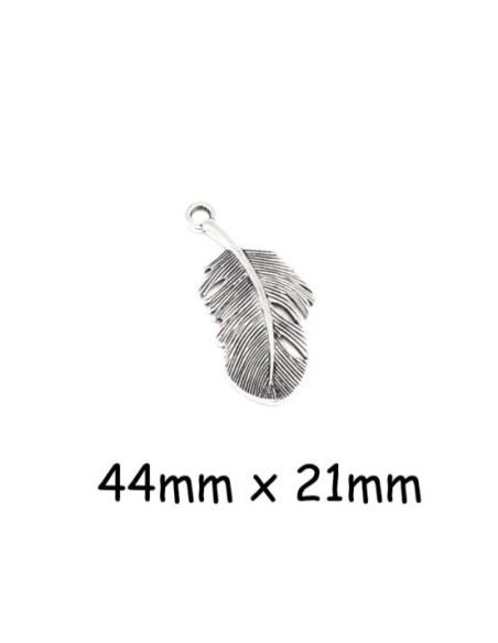 Pendentif plume en métal argenté 4cm