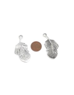 Pendentif plume en métal argenté 4cm 2