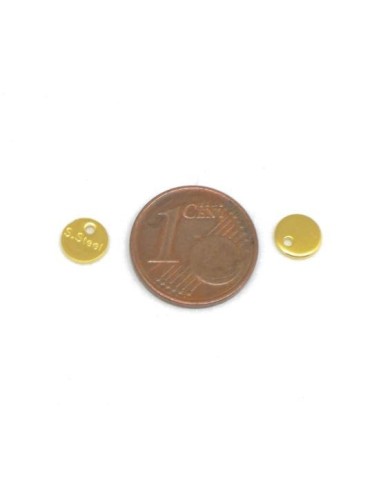 petit sequin doré en acier inox 6mm inscrit "s.steel"