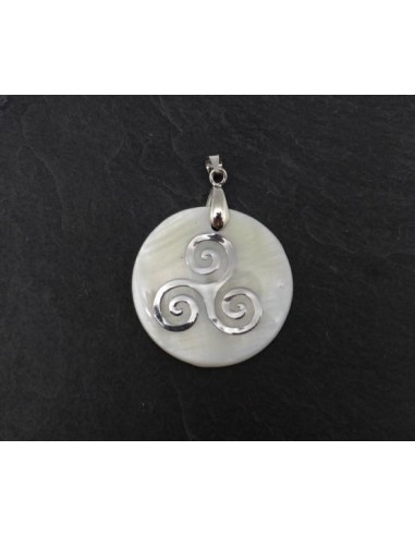 Pendentif triskel argenté en nacre