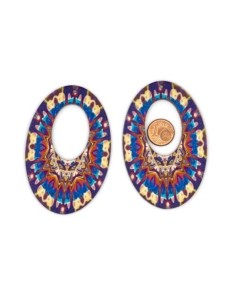 Pendentif ovale en bois style ethnique bleu, rouge et beige 2
