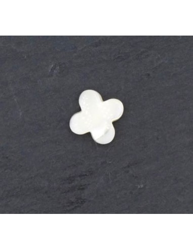 Perles croix en nacre couleur ivoire nacré 10mm