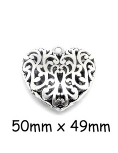Grand Pendentif coeur argenté en métal ajouré 50mm